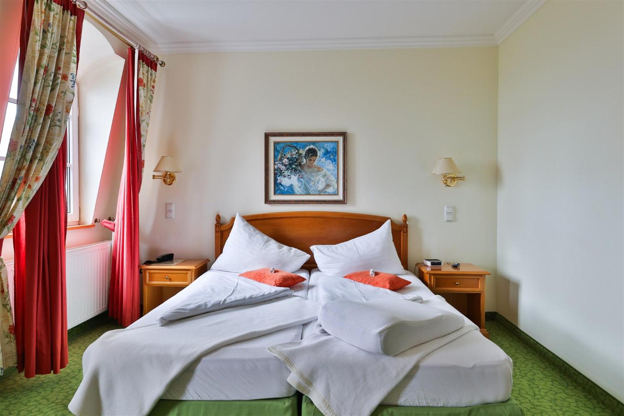 Kurhaus Dr. Petershofer Hotel Wolfsegg am Hausruck