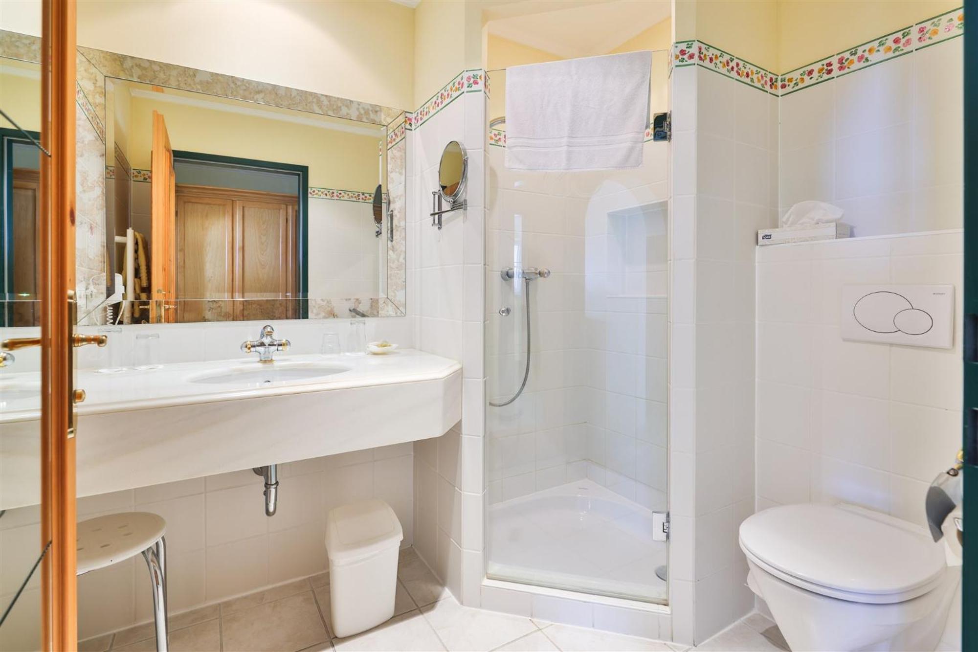 Kurhaus Dr. Petershofer Hotel 4*