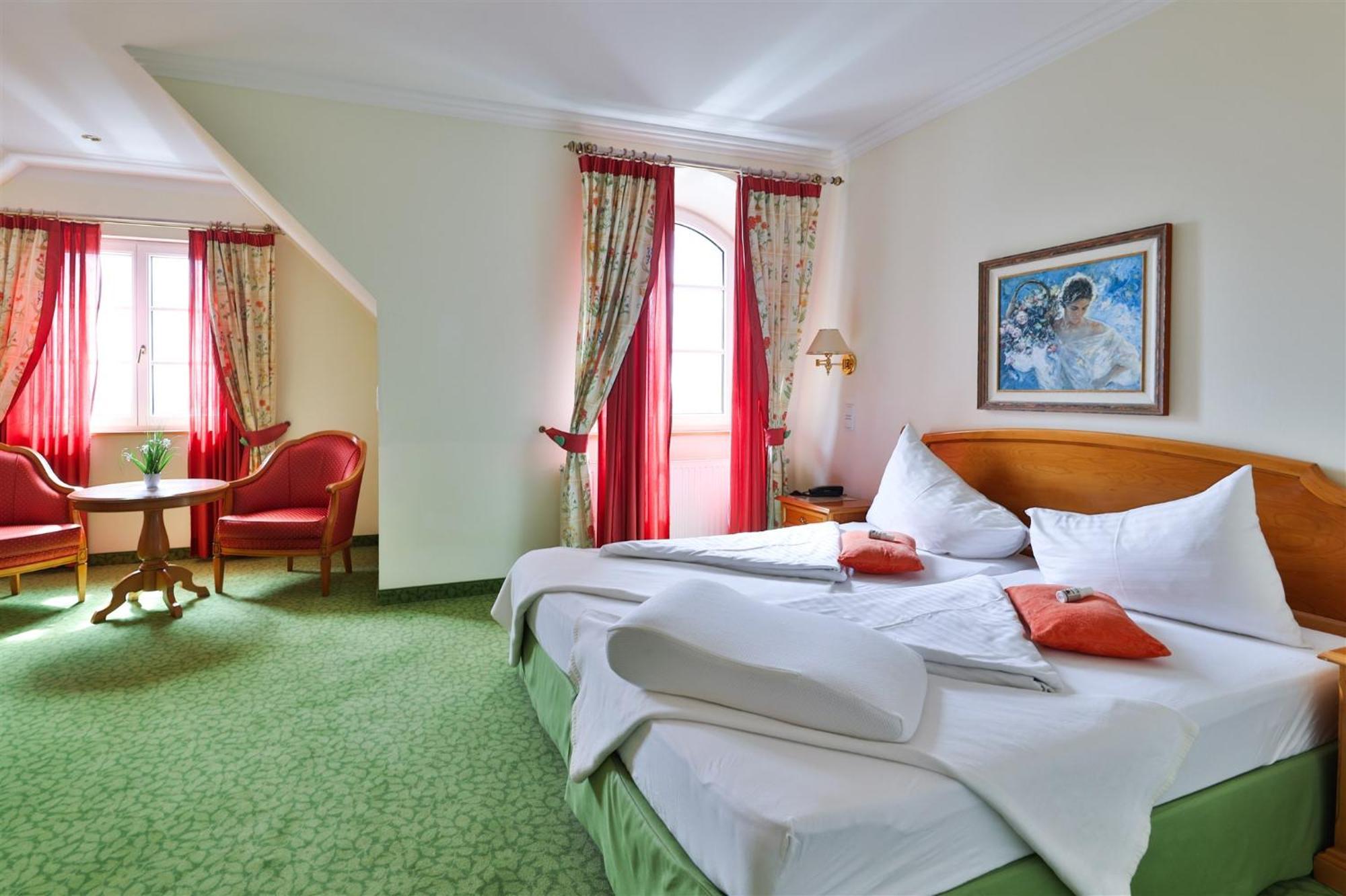 Kurhaus Dr. Petershofer 4*