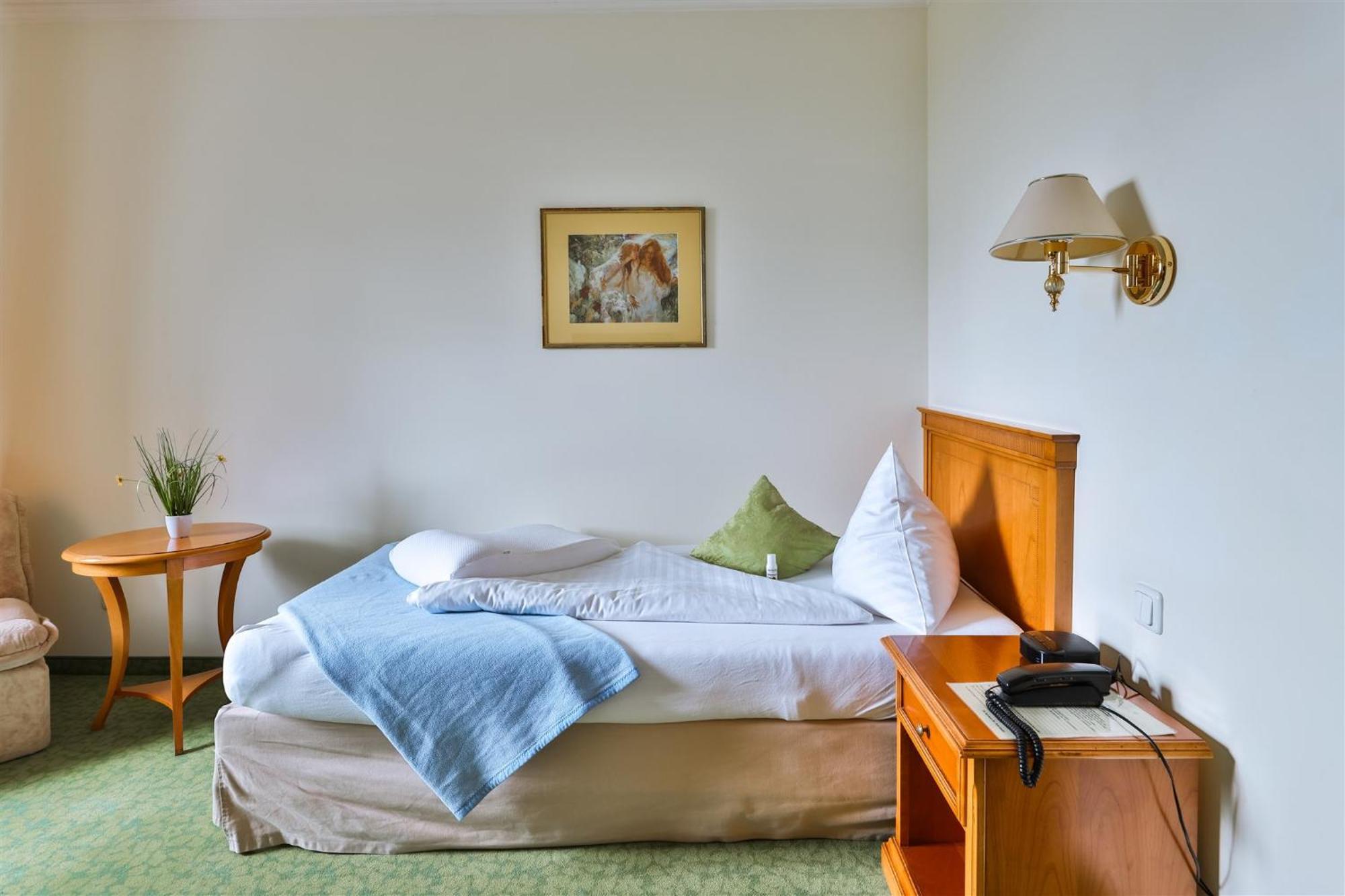 Kurhaus Dr. Petershofer Hotel 4*